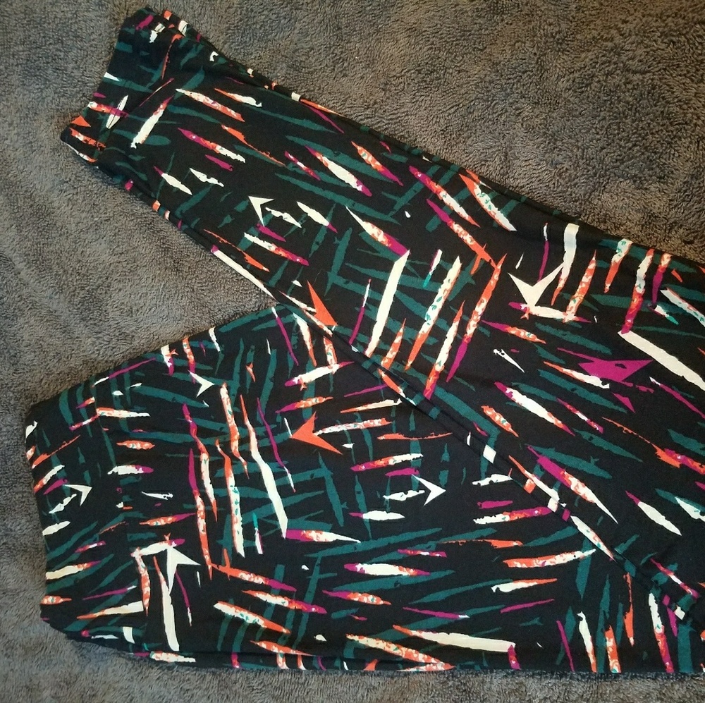 NEW Lula OS leggings